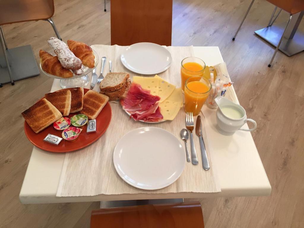 Guest House Barcelona Bruc Екстер'єр фото
